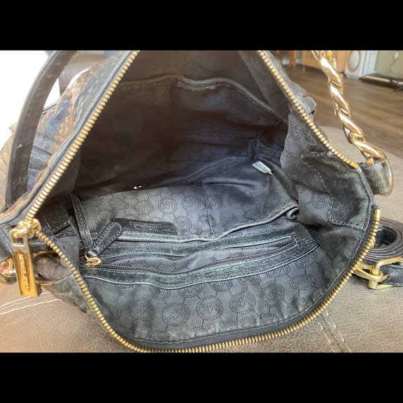 Michael Kors Shelley Convertible Shoulder Bag - Picture 4 of 8